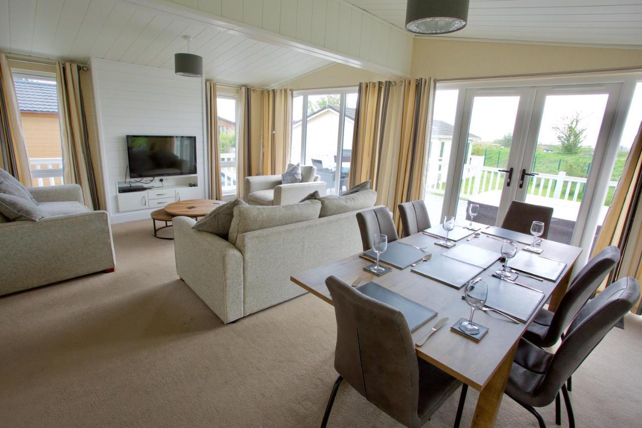 Lovely 3-Bed Cottage In Ely Eksteriør billede