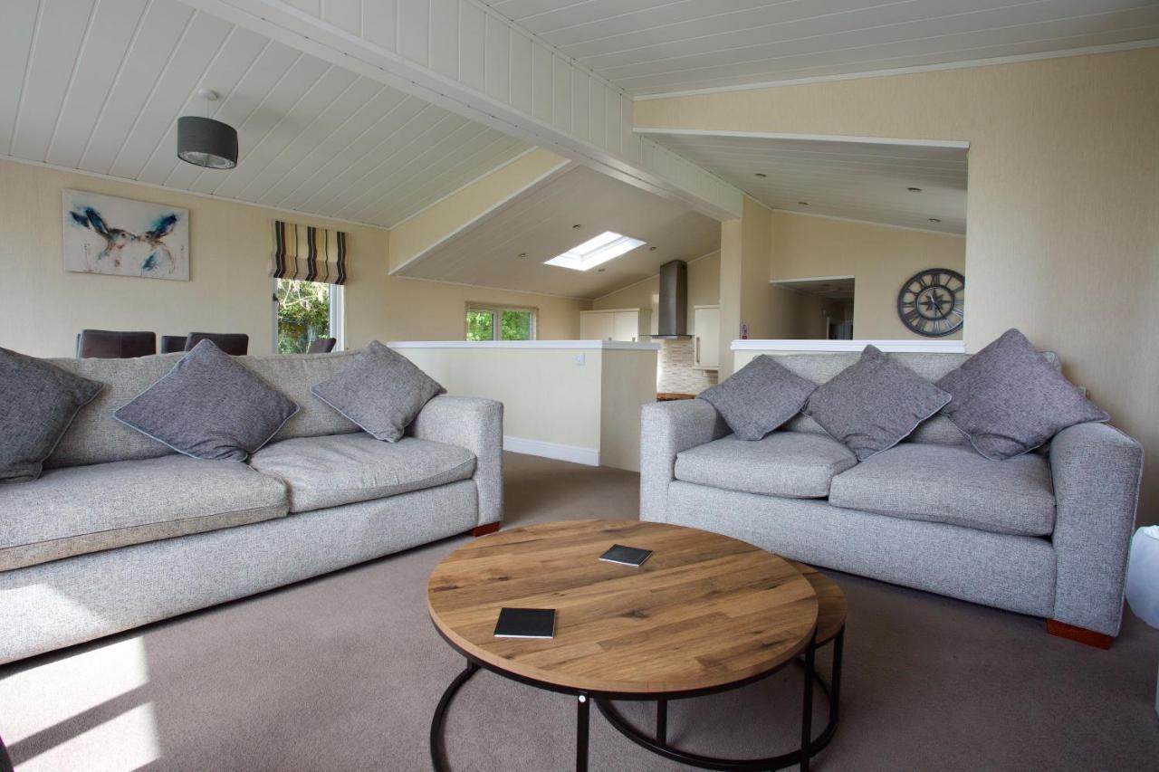 Lovely 3-Bed Cottage In Ely Eksteriør billede